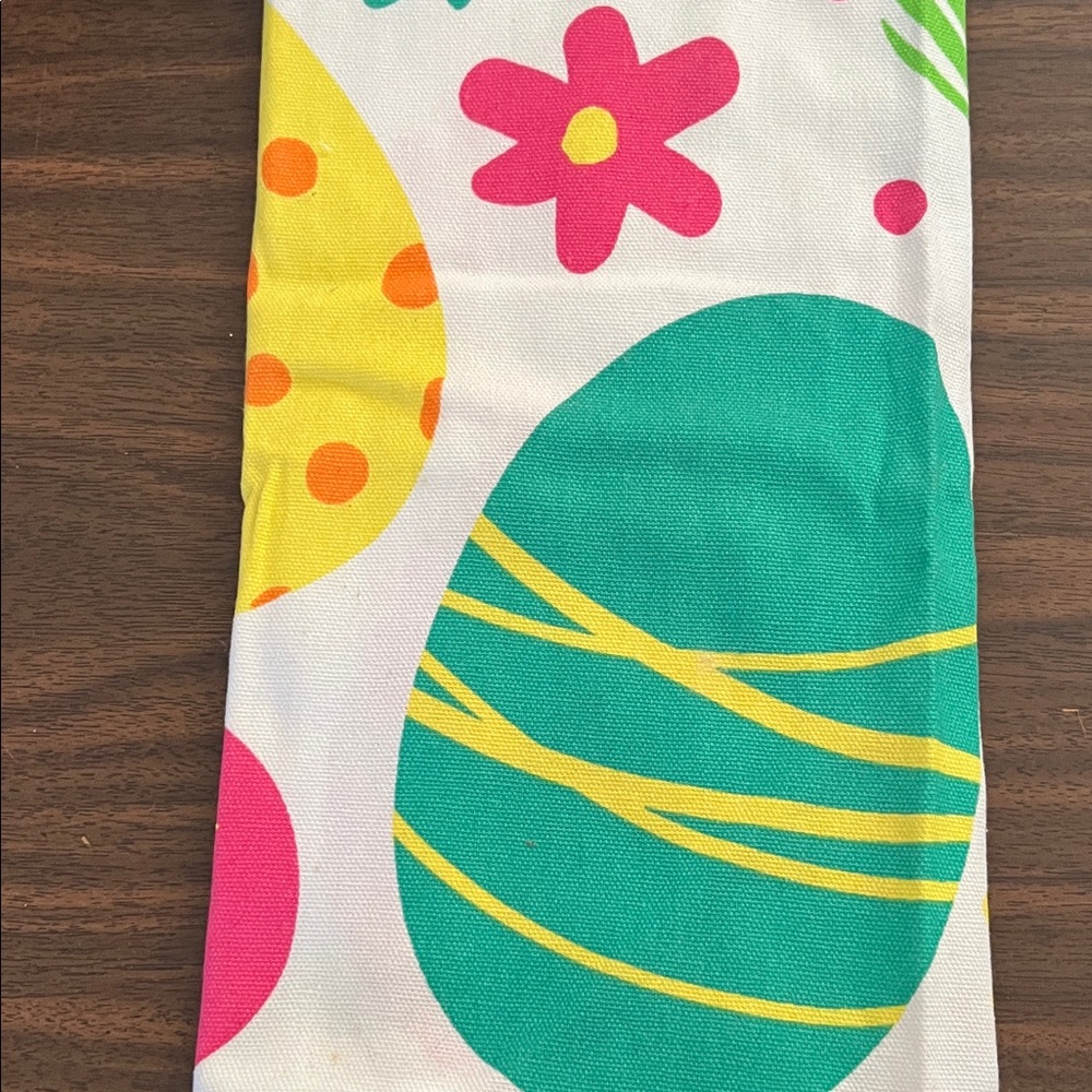 Easter Bunny & Carrot Kitchen Towels - Green, White, Pink Bundle of 11 towels - Picture 6 of 9